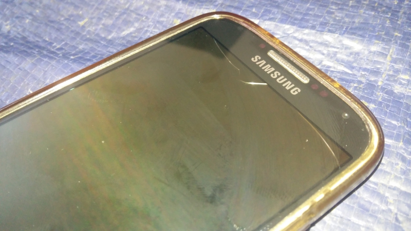 Slightly Cracked Samsung S4